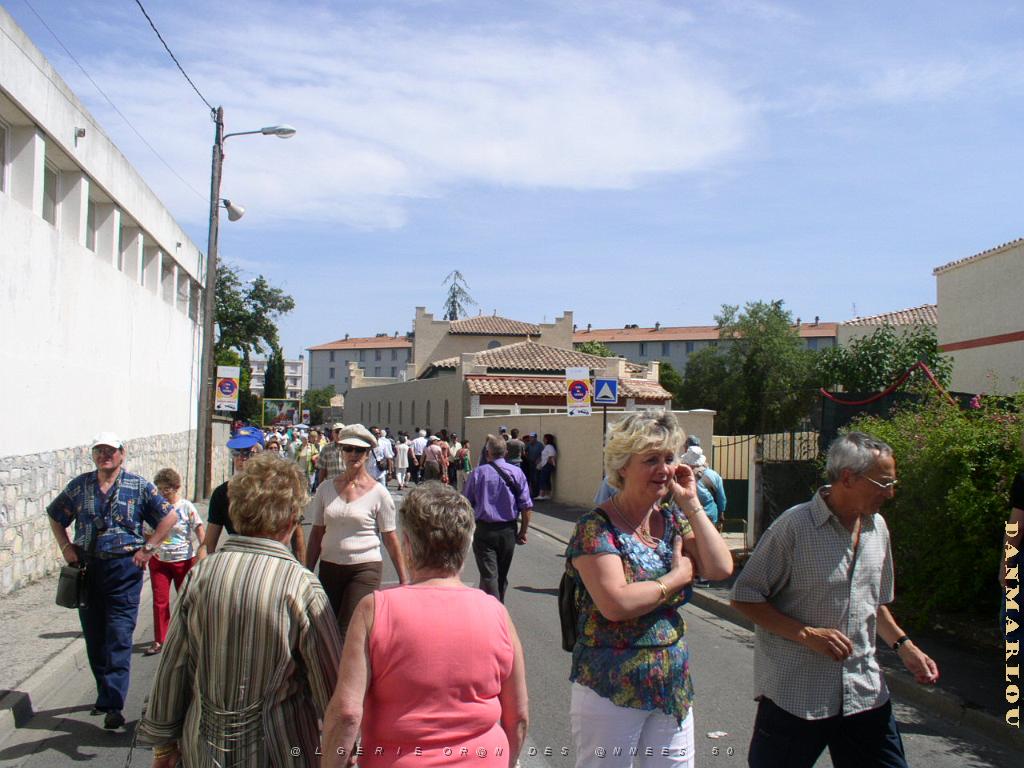 NIMES 25 MAI 2006 A  P1010102.JPG